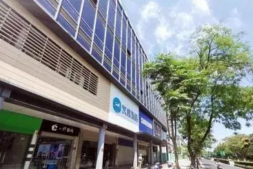 Hanting Hotel Huzhou Yishang Street