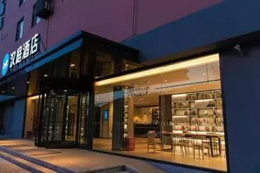 Hanting Hotel Lvliang College