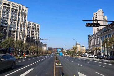 Hanting Hotel Zhongtai Shangmao City