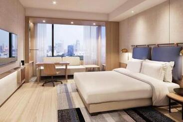 Отель Jen Kunming By Shangri La