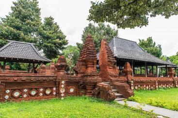 Patra Cirebon Hotel & Convention