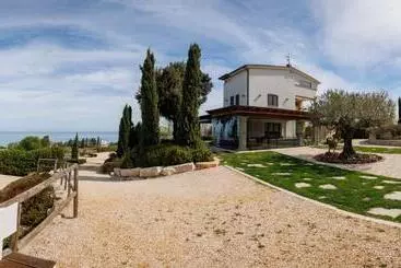 Colle Degli Ulivi Green Resort