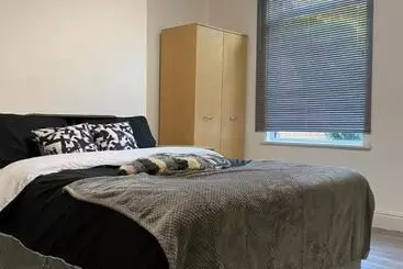 Pensão Short Term Let Room In De1