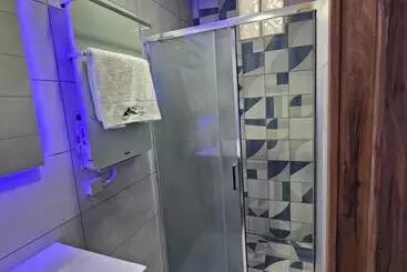 アパートホテル The Cliff Alona