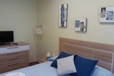 Hotel Hostal Sant Roc