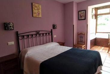 Отель La Corona Del Auteiro