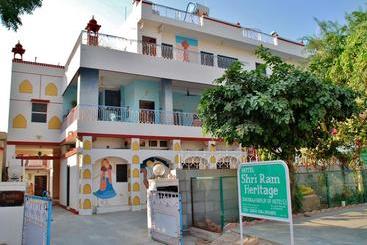 Bed & Breakfast Shri Ram Heritage