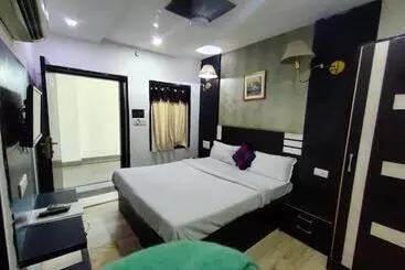 Laxman Resort By The Golden Taj Group &hotels