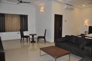 בית מלון כפרי Sslr ,gangavathi