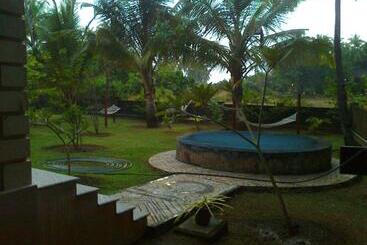 Bed and Breakfast Avalon Inn