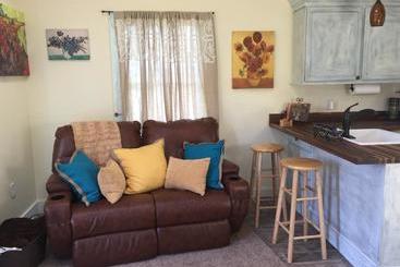 Aamiaismajoitus (B&B) Sam’s Cottage On The Greens