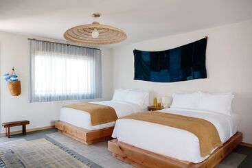 Daunts Albatross Motel