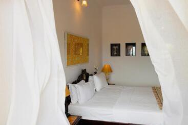 Hotel Gulaab Niwaas Palace