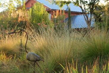 ベッドアンドブレックファースト Eden Vale Inn