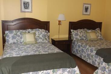 Szálloda Footbridge North