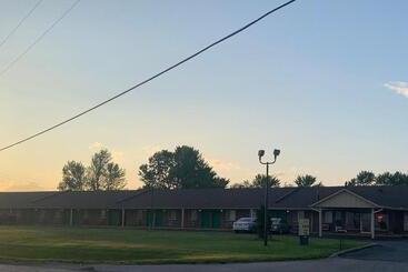 モーテル Slumber Inn Harrisonville