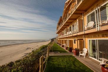 בית מלון כפרי Pelican Shores Inn