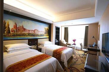 Vienna Hotel Zhumadian Huayuan Xuefu