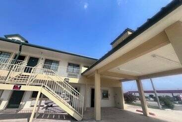 Hotell Garden Inn And Suites