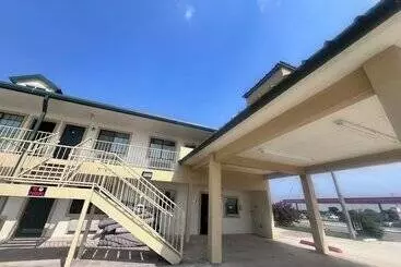 Hotel Garden Inn And Suites