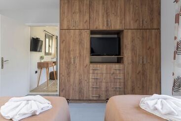 Makris Gialos Lemon Cottage In Lassi Kefalonia