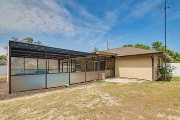 Landhus Screened Lanai & Heated Pool: Spring Hill Home