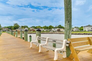 Hus på landet Waterfront Shady Side Home W/ Chesapeake Bay View!
