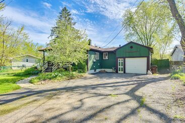 Hus på landet Charming Lake Pistakee Home W/ Kayaks & Patio!