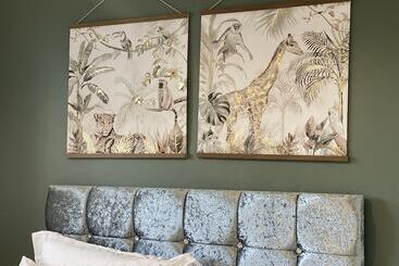 דירת נופש Beautiful 3 Bed House In Bedford