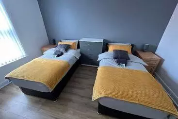 Residenssi City Escape   Charming 2 Bed House