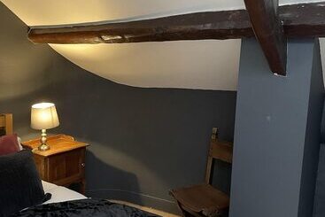 Stunning 2 Bedroomed Cottage