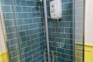 Stunning 2 Bedroomed Cottage