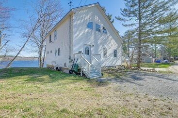 کلبه Waterfront Hampden Home On Hermon Pond!