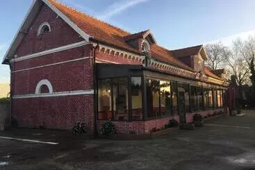 ホテル Le Chef Des Champs