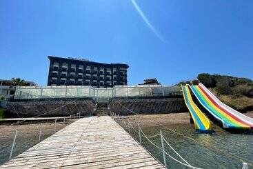 Hotel Grand Rimedya Burhaniye