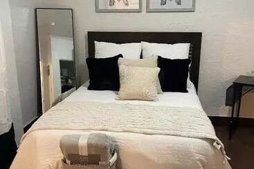 アパートホテル Serenity Suite #1