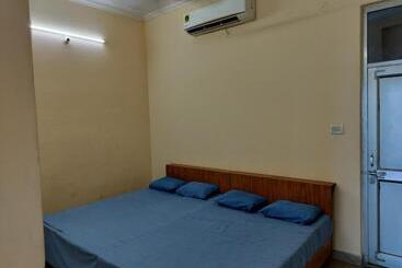 Hotell Kesarwani Seva Sadan