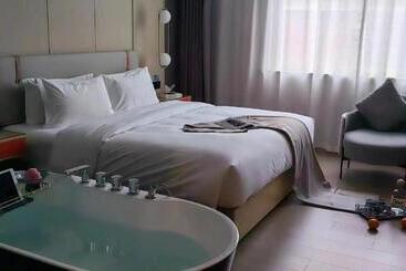 酒店 Yiwu Bo Yi Mei Ju