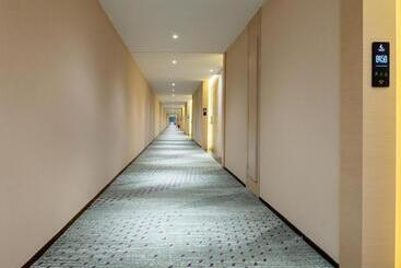 Lavande Hotel Huizhou Boluo Shiwan Jintang