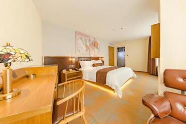 בית מלון כפרי James Joyce Coffetel Zibo Railway Station Store