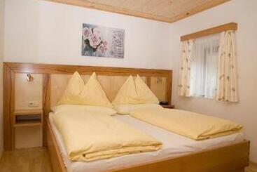 مبيت وإفطار Gästehaus Kasbichler