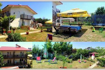 پانسیون Casa Yva Black Sea