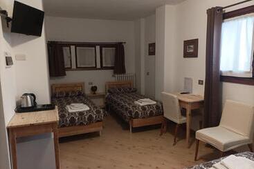 هتل Ambassador Rooms In Bormio, Solo Camera Senza Colazione