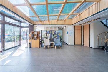 Hotel Hanting Shanghai Pusan Road Metro Station