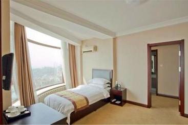 Отель Dalian Huaneng