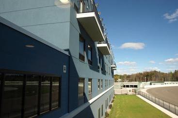 בית מלון כפרי At Batavia Downs