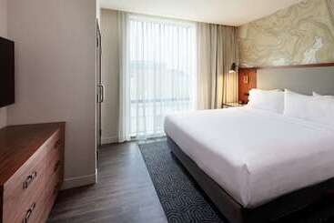 فندق Embassy Suites By Hilton Amarillo Downtown