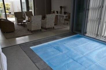 آپارتمانهای توریستها Be Still Accommodation