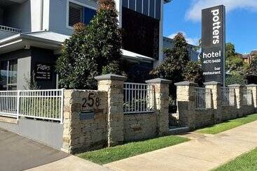 Hotel Potters Toowoomba