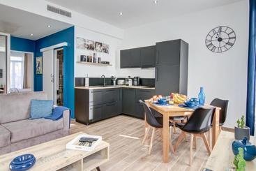 ツーリストアパートメント Palais View